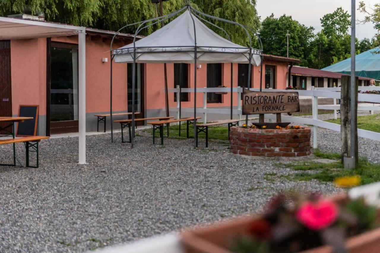 Agriturismo La Fornace Centro Ippico كومو المظهر الخارجي الصورة
