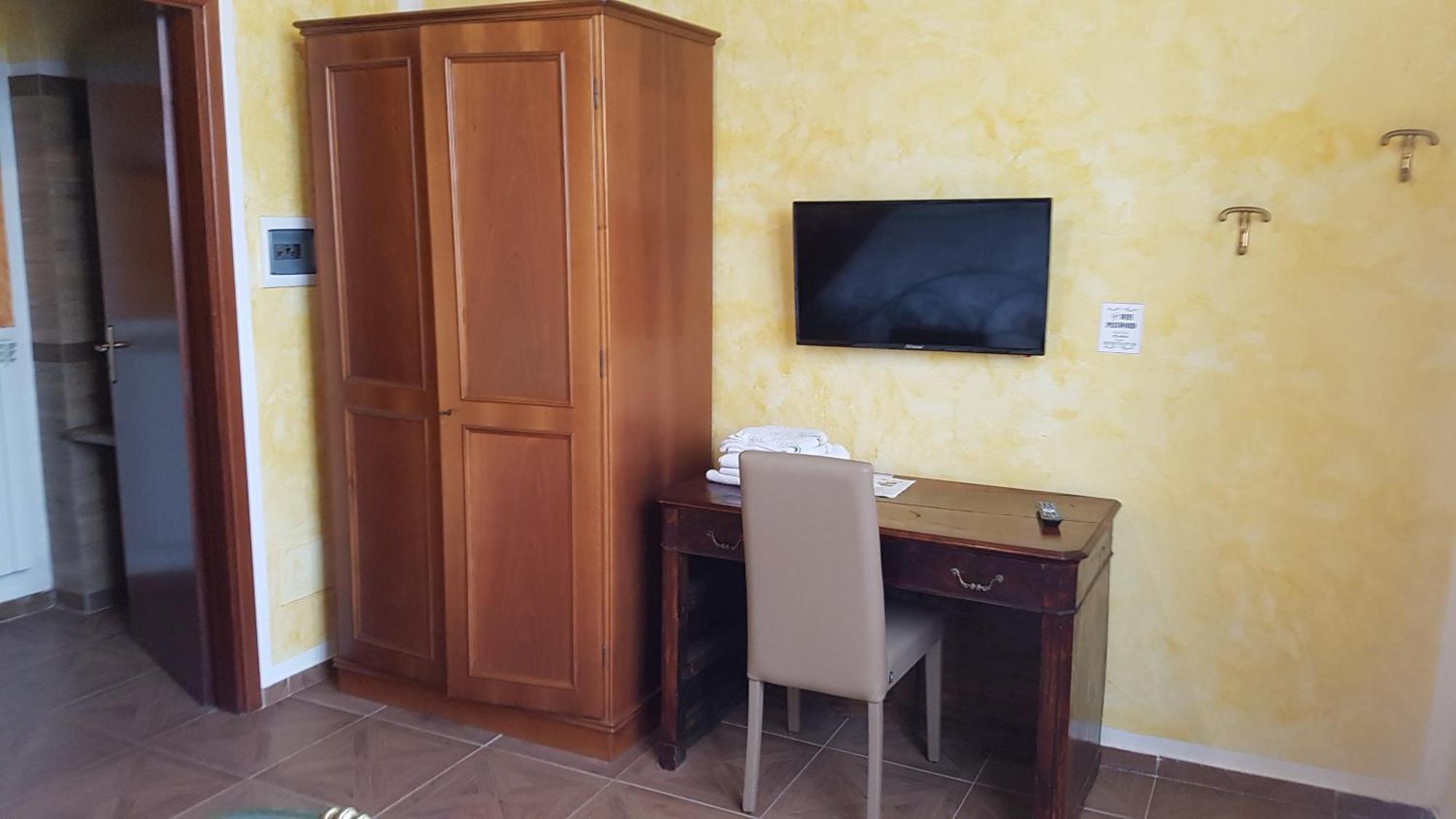 Agriturismo La Fornace Centro Ippico كومو المظهر الخارجي الصورة
