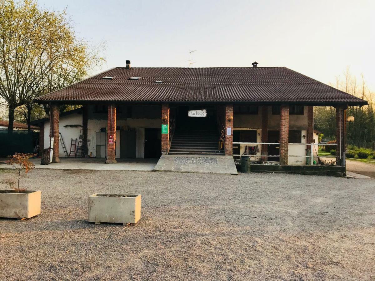 Agriturismo La Fornace Centro Ippico كومو المظهر الخارجي الصورة